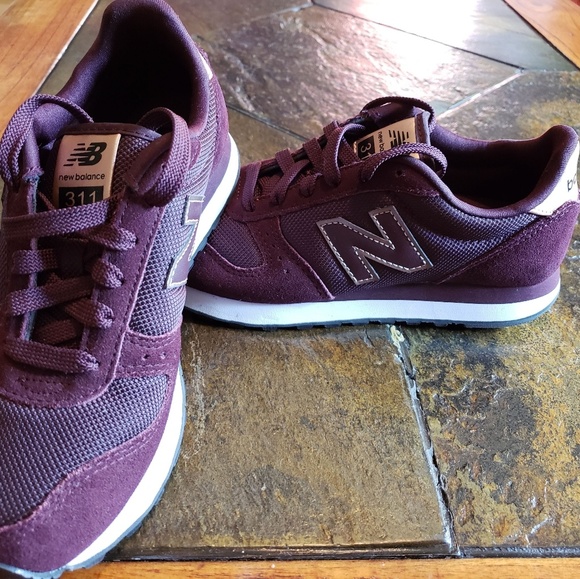 Kids New Balance shoes size 6 - Picture 3 of 5